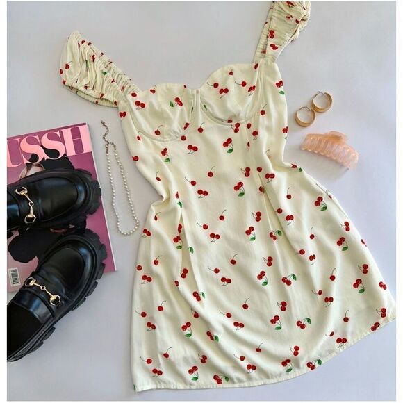 Princess Polly ROZALIA MINI DRESS Yellow  Cherry printed size 10 - Picture 1 of 6